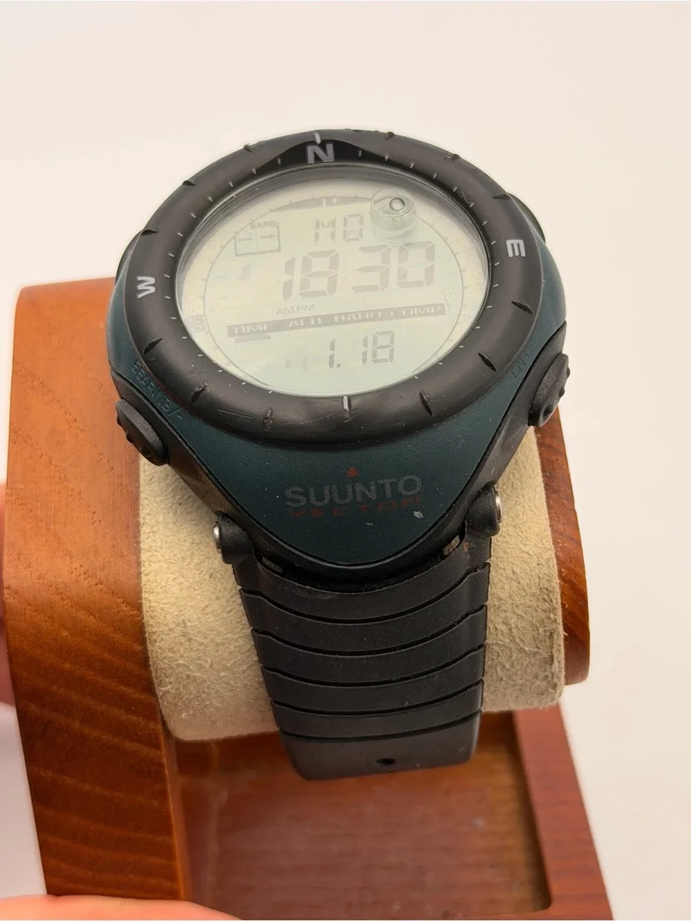 Suunto Vector  Smartwatch, New Battery,  Digital Watch Sports Gear